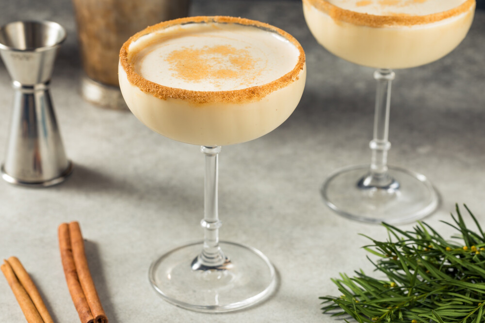 Eggnog cocktail recipe - Make Me a Cocktail