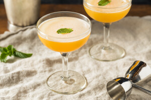 Honeysuckle Daiquiri