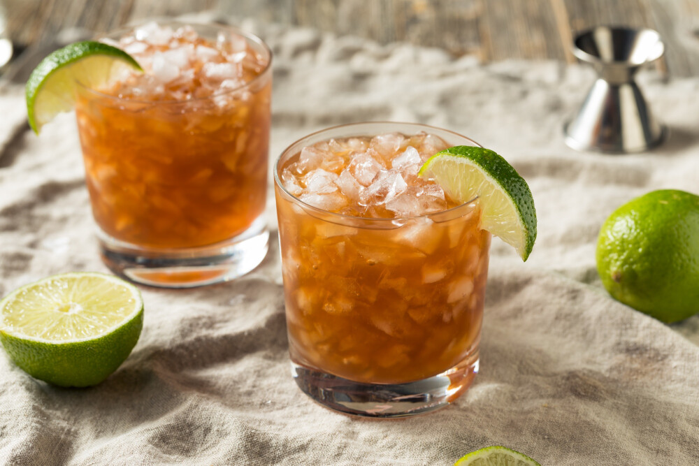 Corn ‘n’ Oil cocktail Make Me A Cocktail