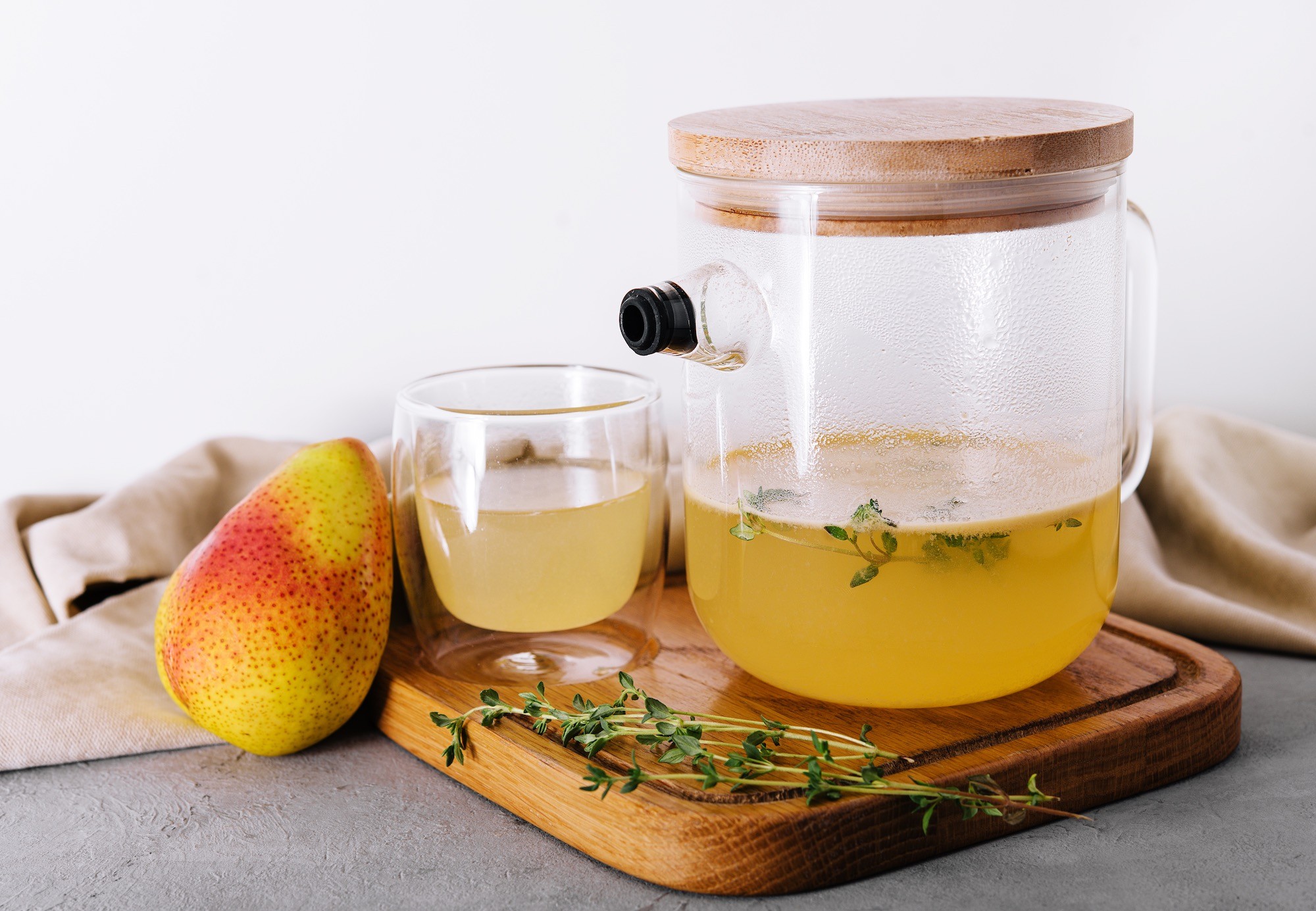 Pear-Rosemary Twist cocktail recipe-image